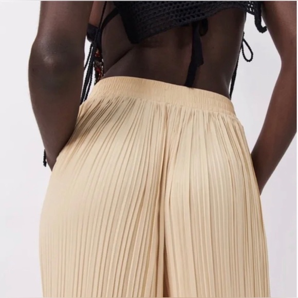 ZARA PLEATED PALAZZO PANTS - Picture 6 of 6